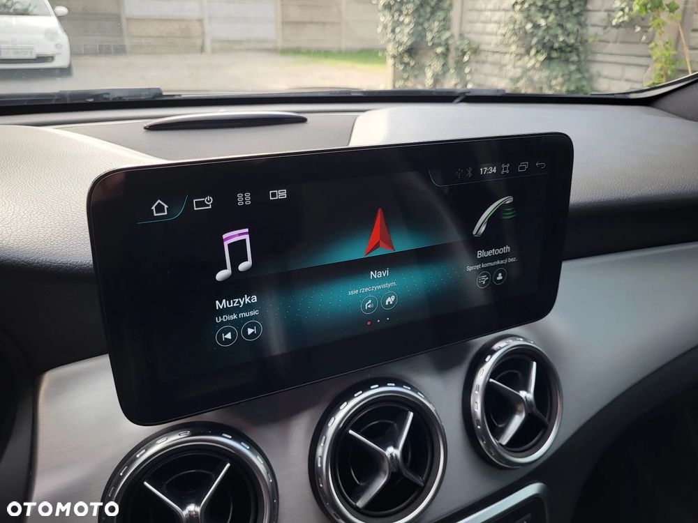 Mercedes-Benz GLA - 30