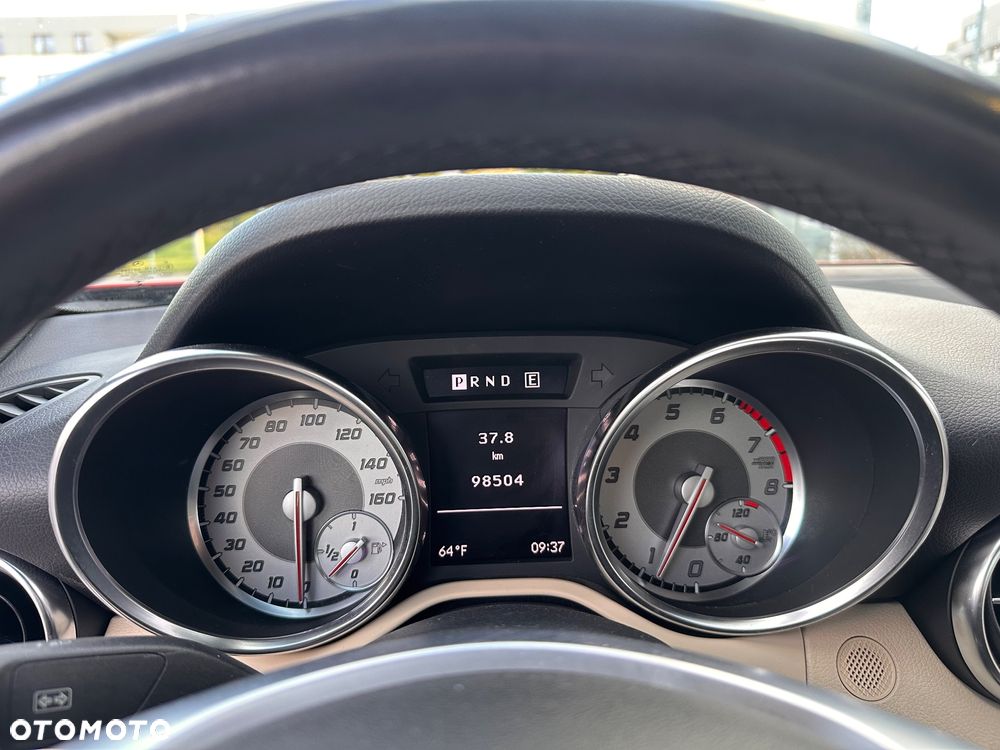 Mercedes-Benz SLK 250 (BlueEFFICIENCY) 7G-TRONIC - 25