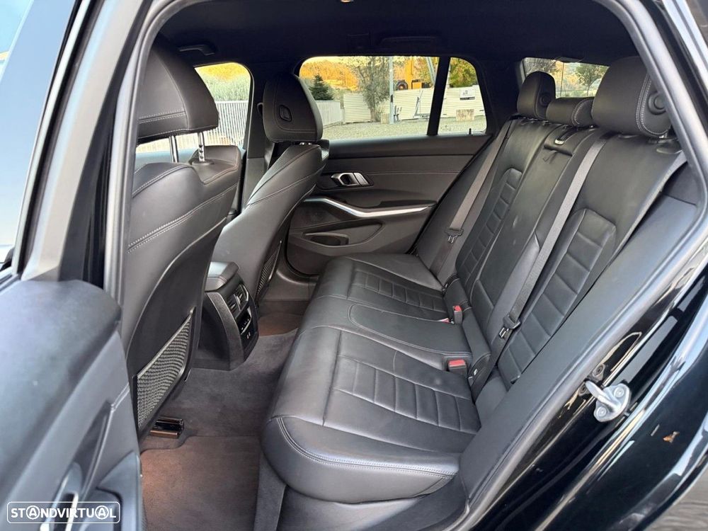 BMW 330 e Touring Pack M Auto - 11