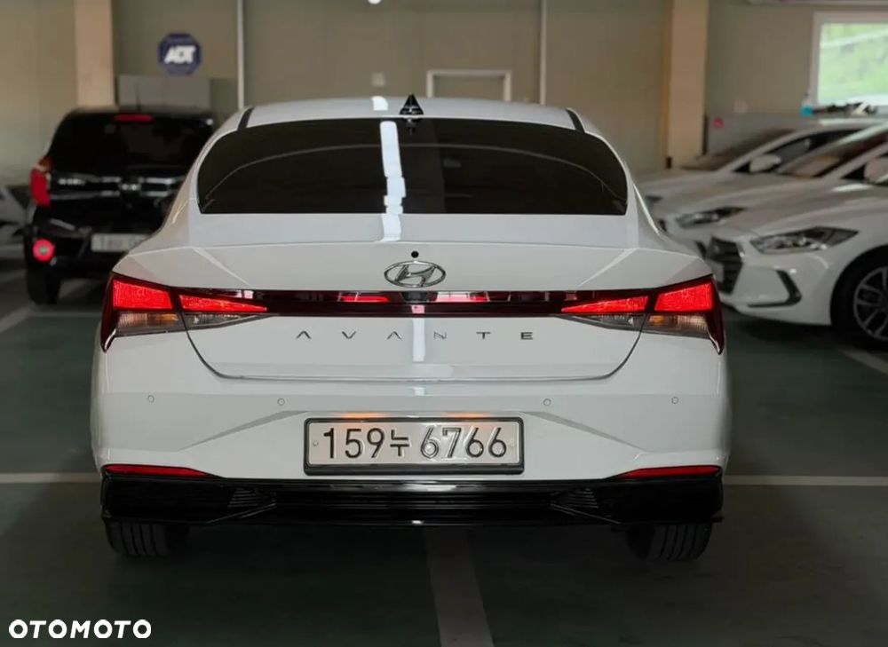 Hyundai Avante - 5