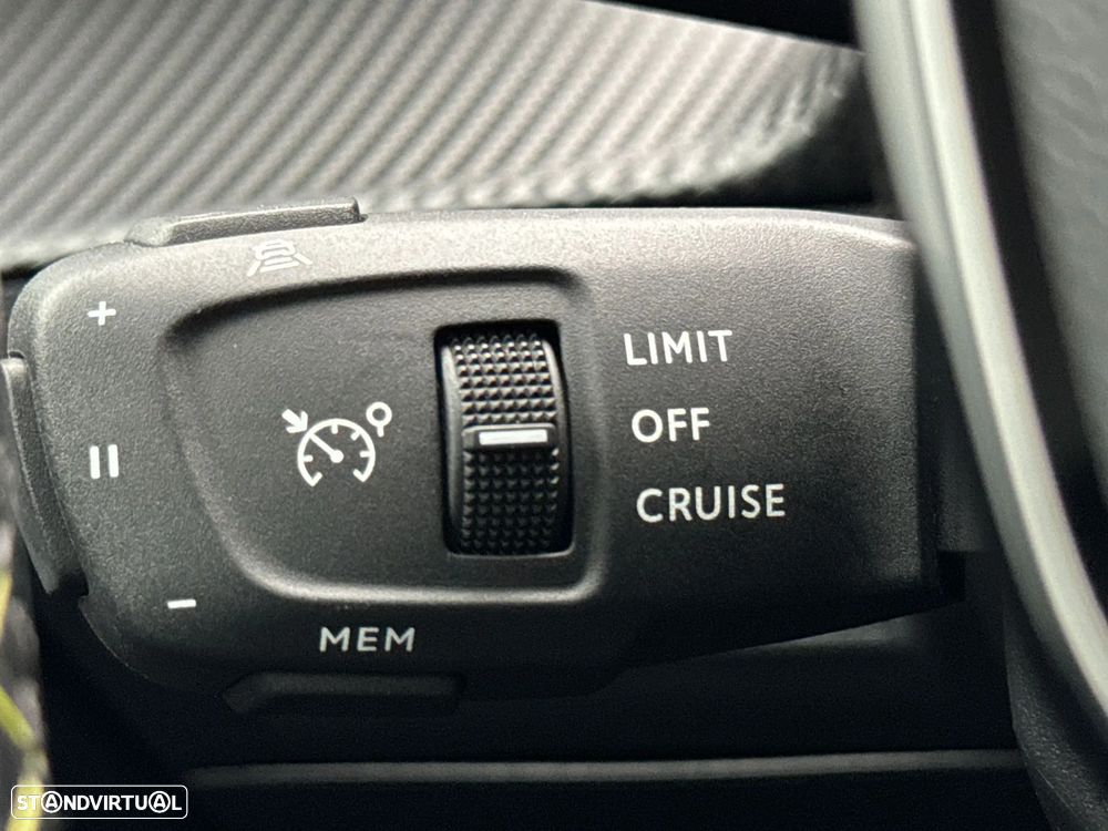 Peugeot e-208 50 kWh GT Line - 11