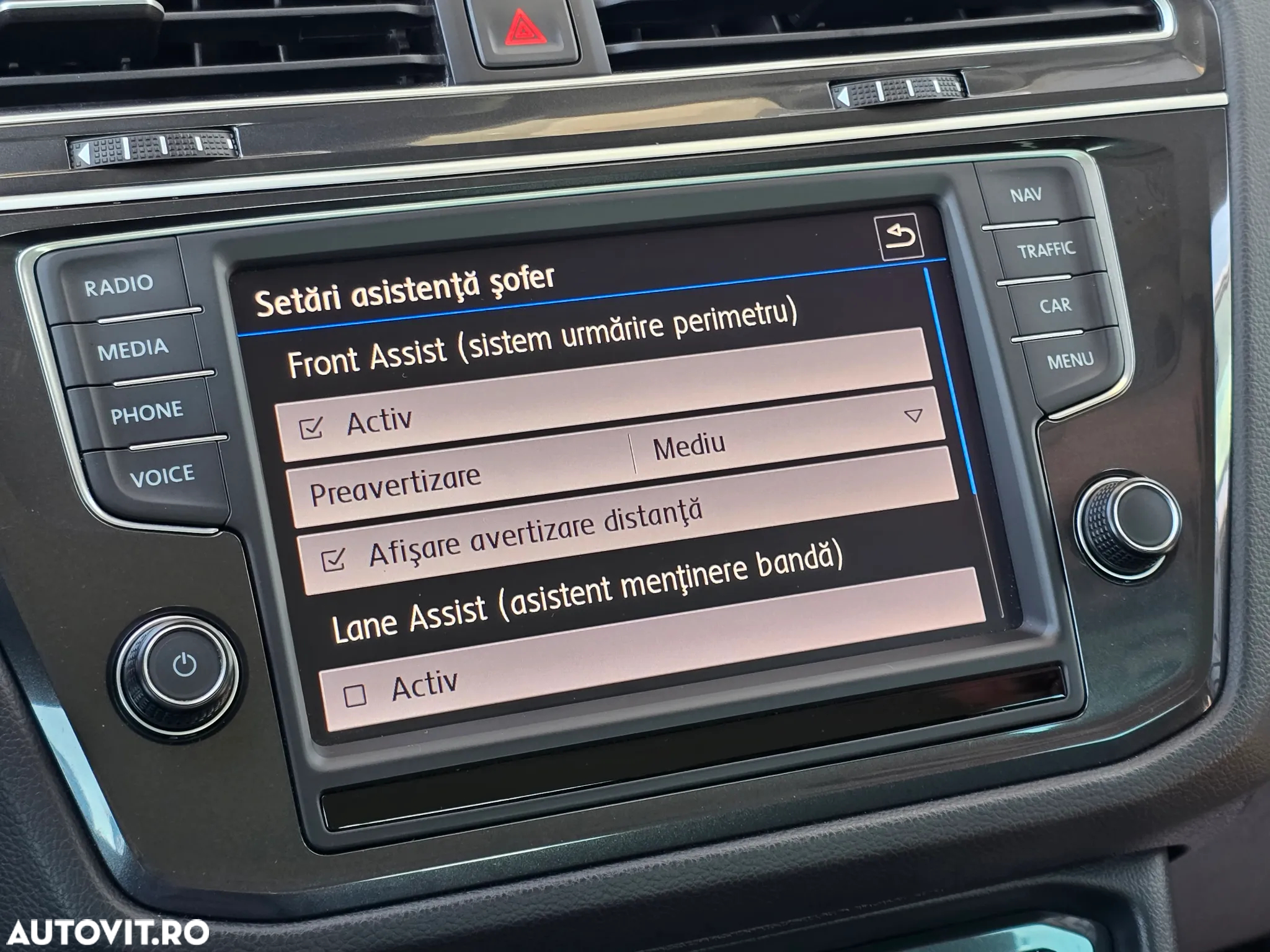 Volkswagen Tiguan 2.0 TDI SCR 4MOTION DSG R-Line - 28