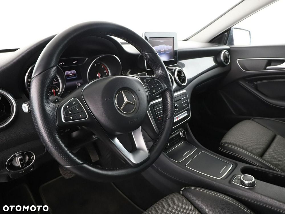Mercedes-Benz CLA 180 d 7G-DCT - 15