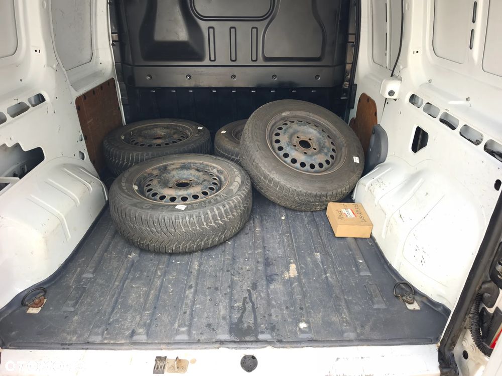 Ford Tourneo Connect - 10