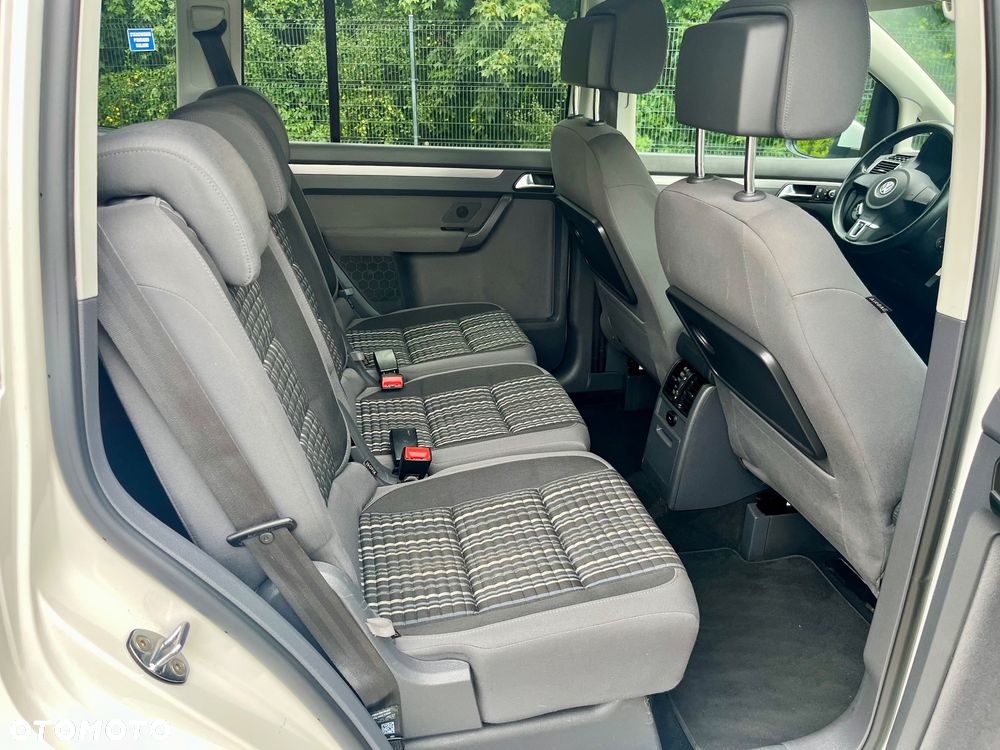 Volkswagen Touran 2.0 TDI DPF Cross - 13