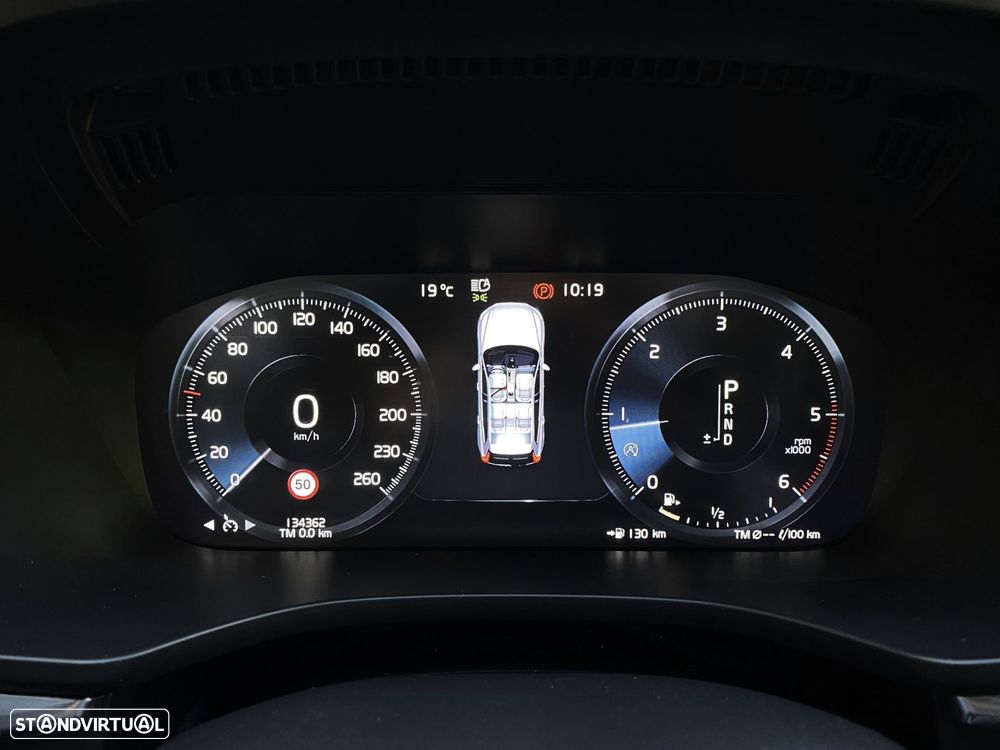 Volvo XC 60 2.0 D4 R-Design AWD Geartronic - 19