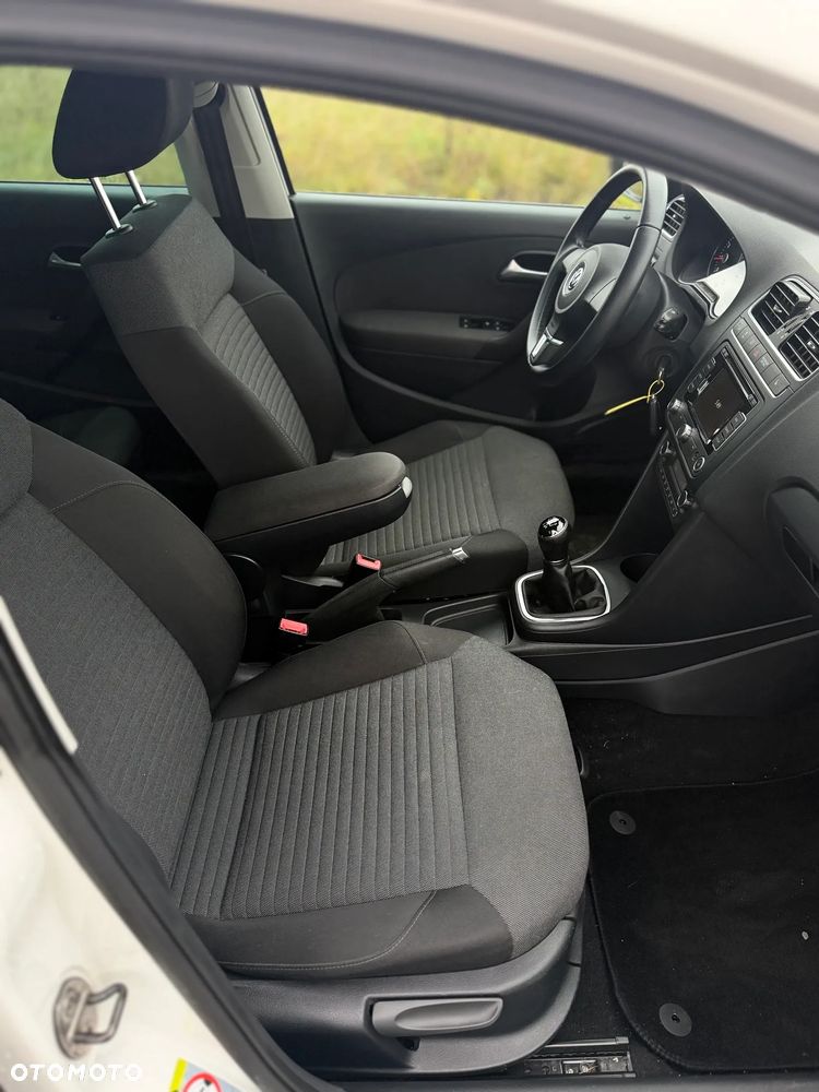 Volkswagen Polo - 30