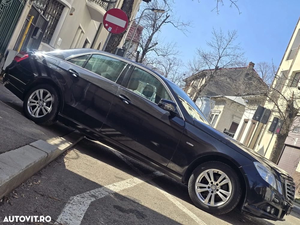 Mercedes-Benz E 220 CDI DPF BlueEFFICIENCY Automatik - 17
