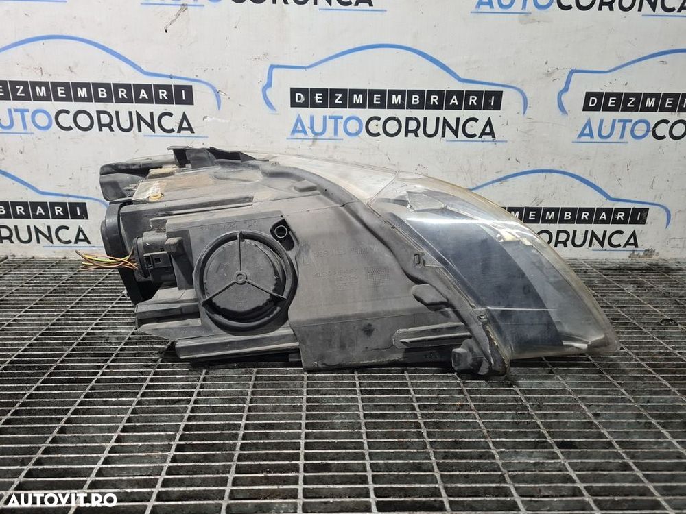 Far Stanga AUDI Q7 2005 - 2009 SUV 4 Usi (1214) Xenon - 3