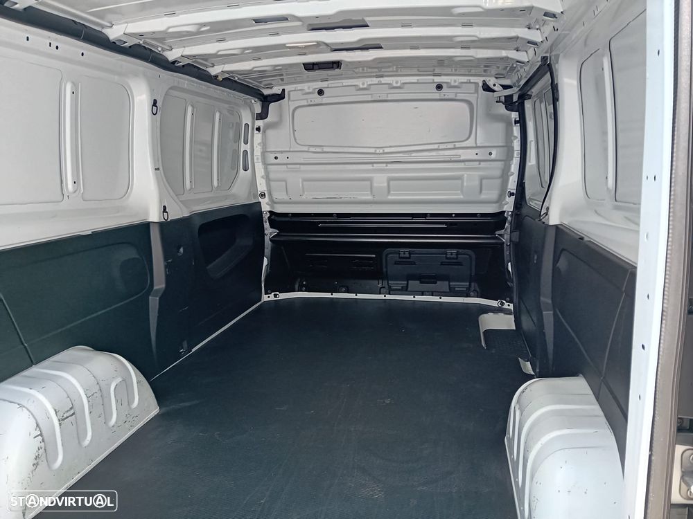 Renault Trafic III (F82) - 9