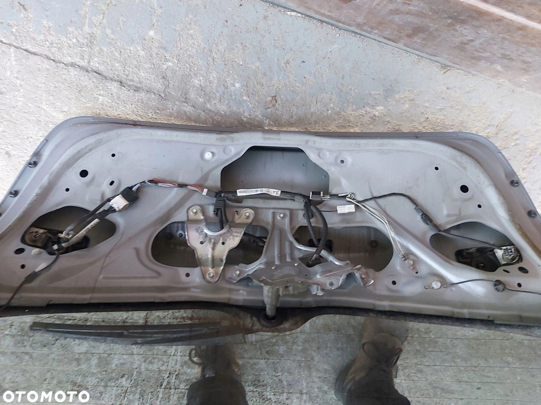 Toyota Yaris III Lift klapa tył bagażnika Hybryda lampa kamera - 4