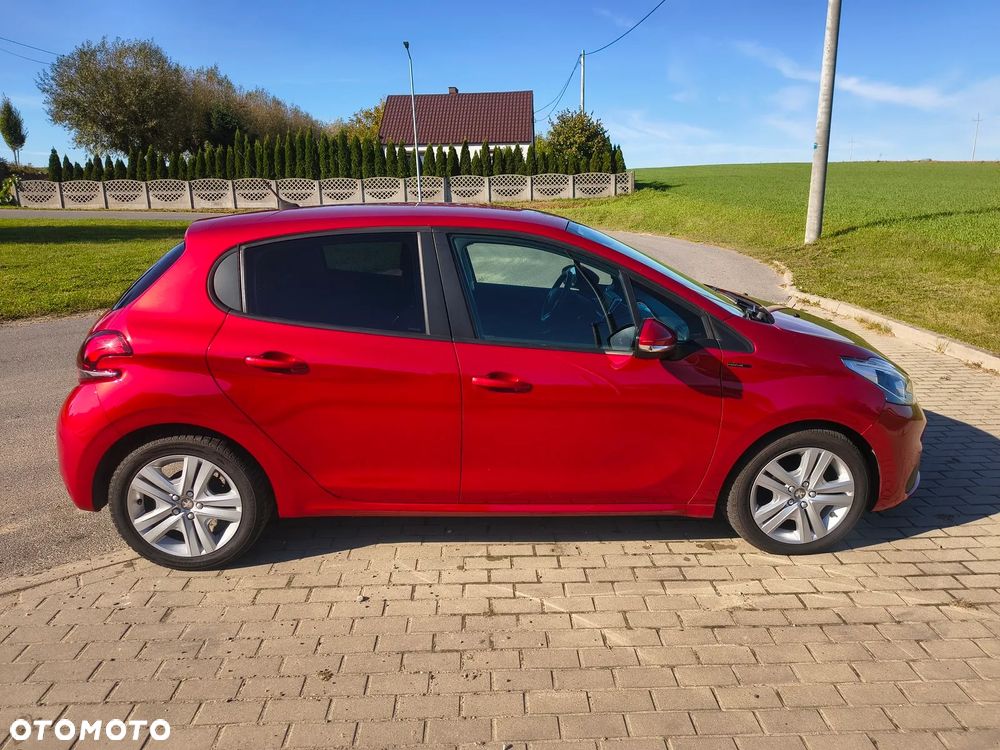 Peugeot 208 - 6