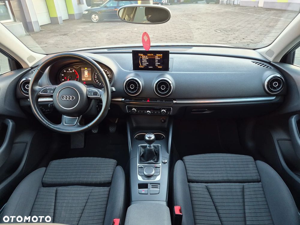 Audi A3 Sportback 1.4 TFSI S line Sportpaket - 14