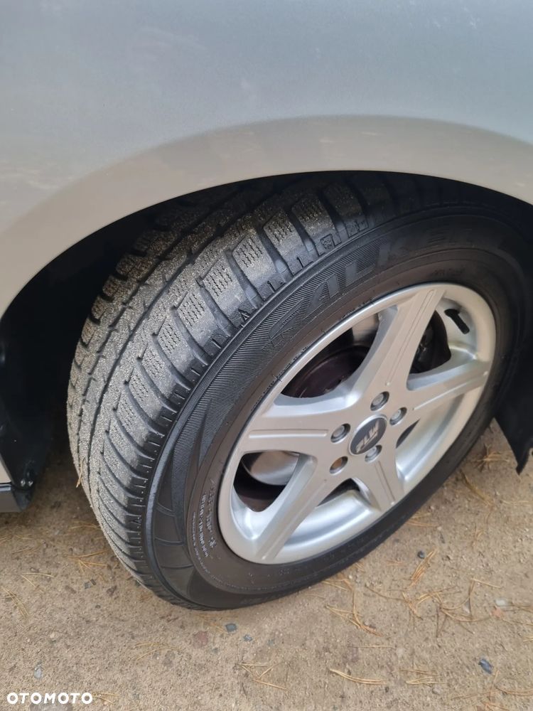 Ford Grand C-MAX - 26