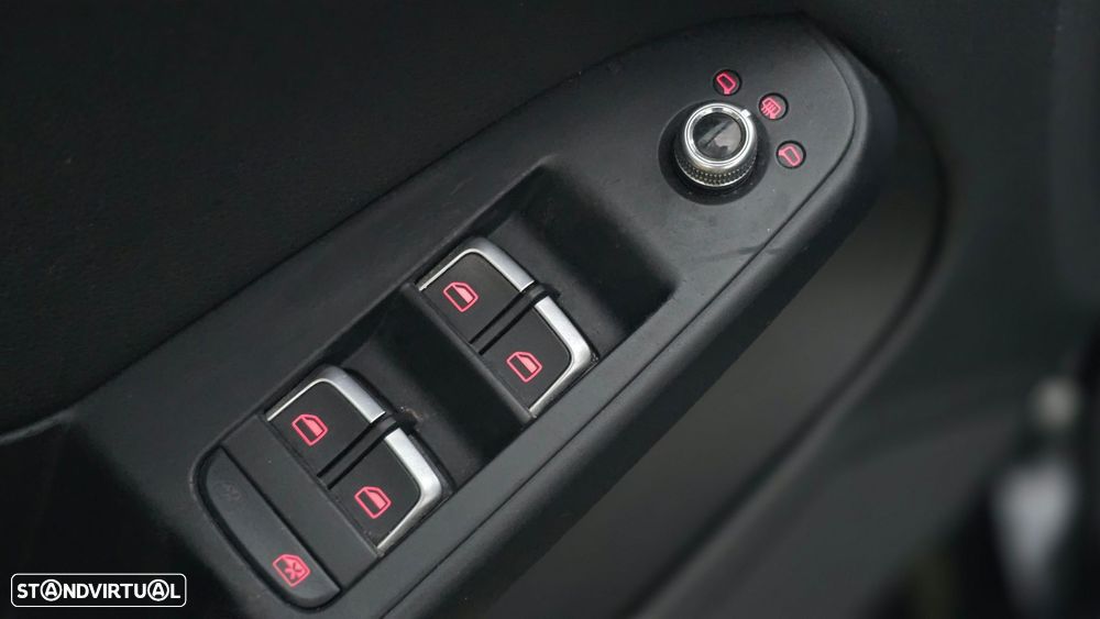 Audi A4 Avant 2.0 TDI S-line - 11