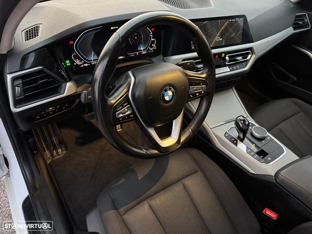 BMW 330 e Line Sport Auto - 6