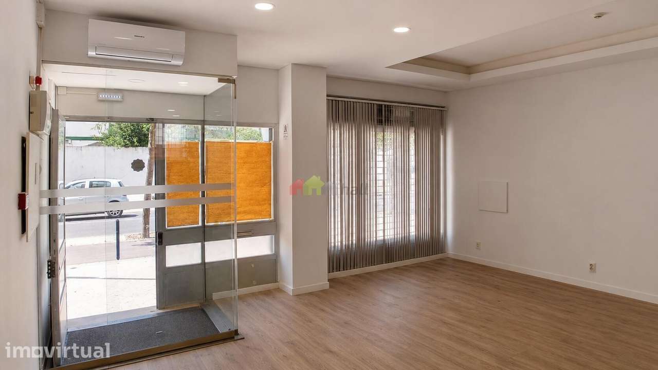 Loja Comercial Remodelada no Bonfim, Setúbal – Pronto a Entrar! - Grande imagem: 3/25