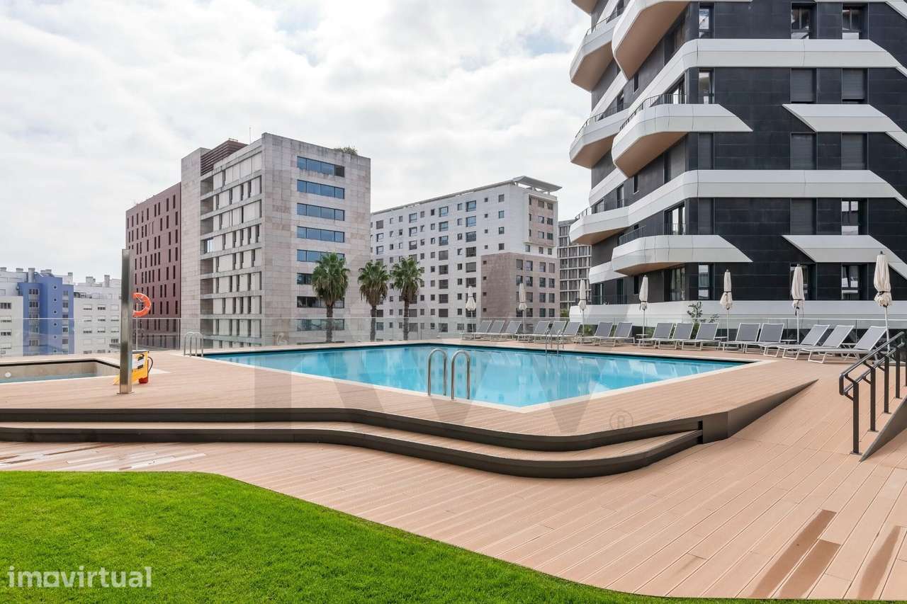 Apartamento T2 com lugar de garagem, arrecadação, piscina e Vista Rio, - Grande imagem: 4/39