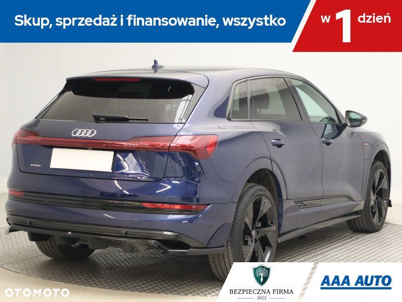 Audi e-tron - 7