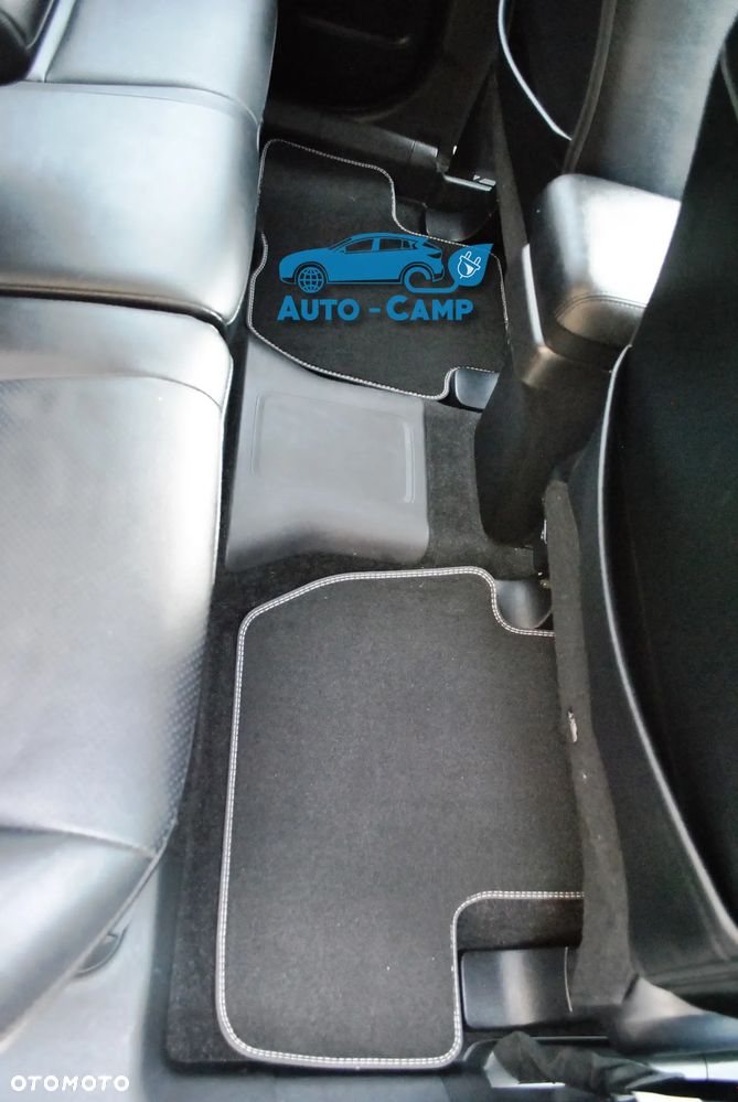 Mitsubishi Outlander Instyle NAVI + - 25
