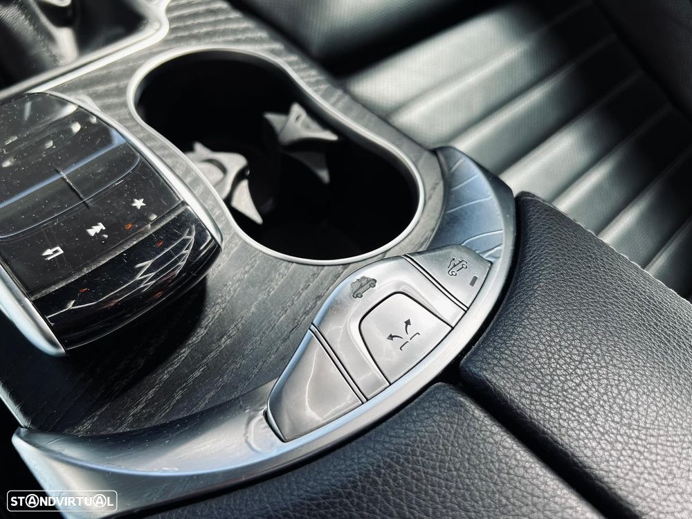 Mercedes-Benz C 220 d Cabrio AMG Line - 39