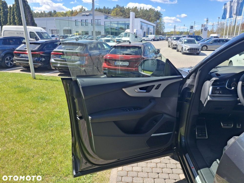 Audi Q8 - 24