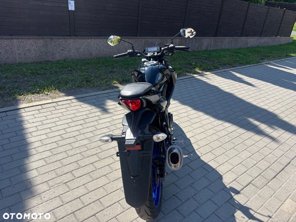 Suzuki GSX - 6