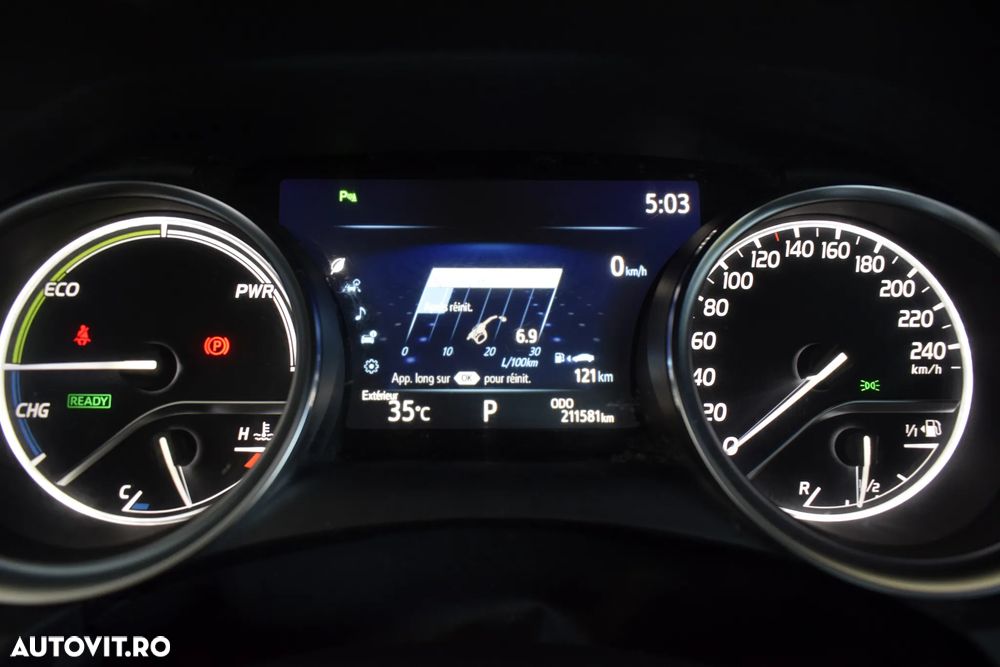 Toyota Camry Business Edition - 14