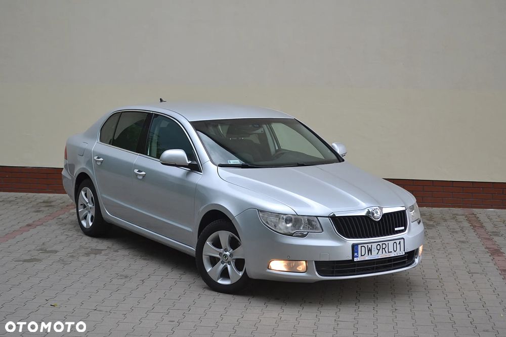 Skoda Superb 2.0 TDI Elegance DSG - 1