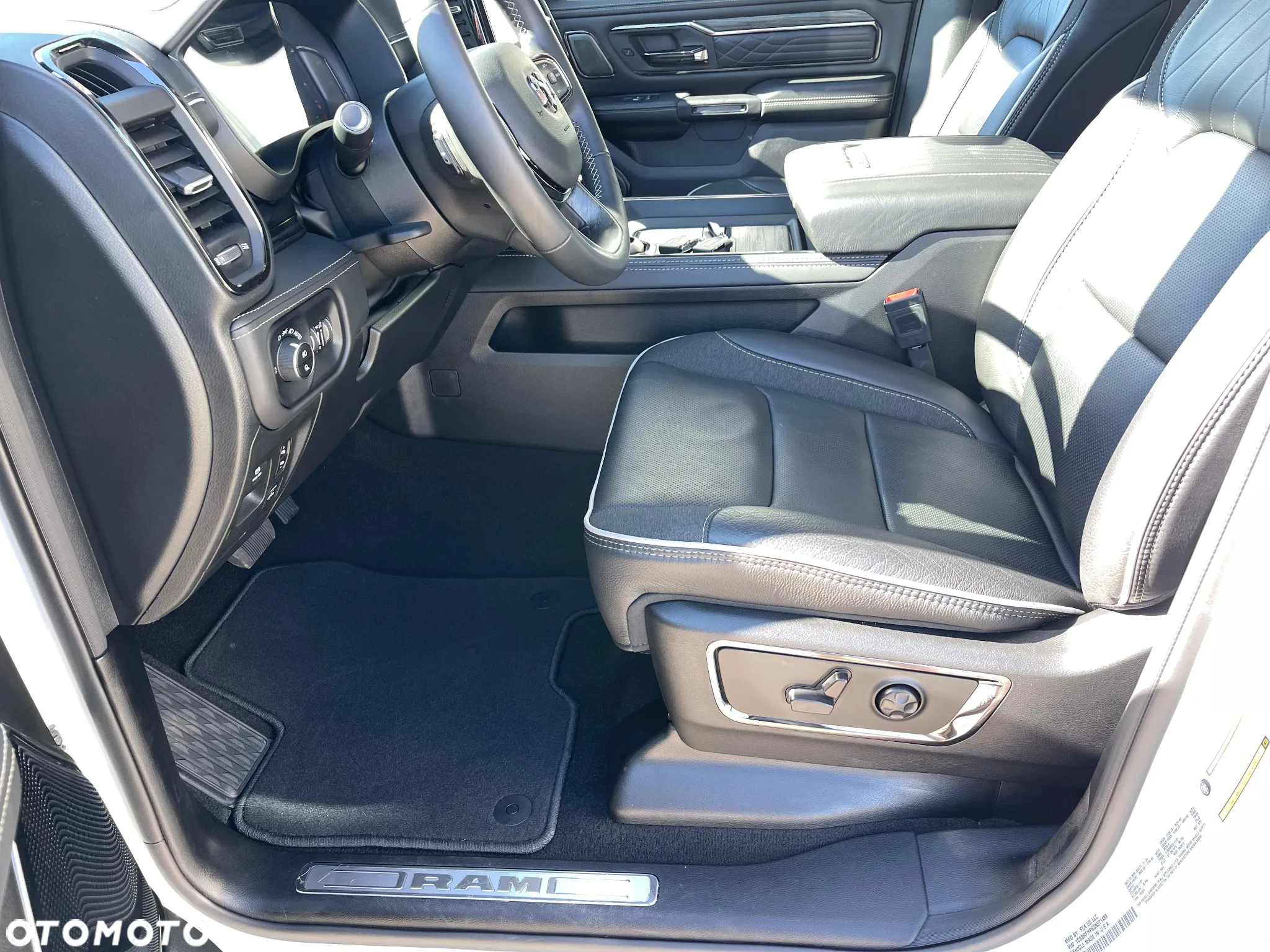 RAM 1500 ver-5-7-crew-cab-limited - 16