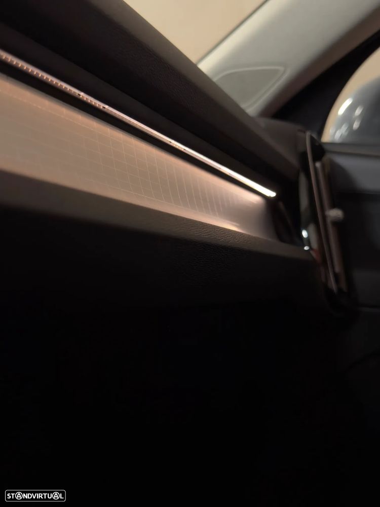 Volvo XC 40 1.5 T3 Momentum Plus - 34