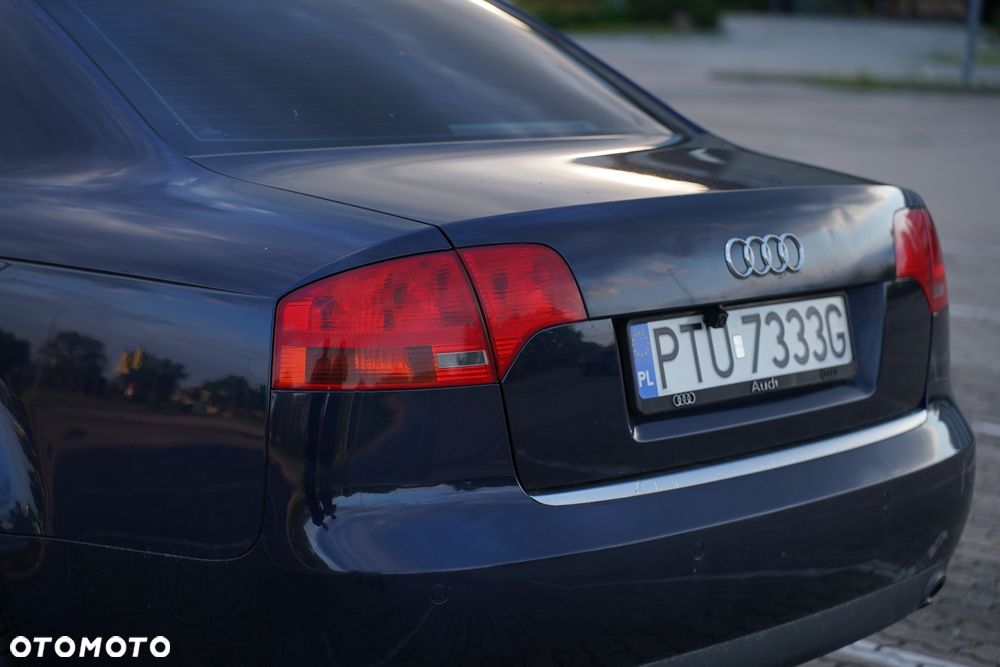 Audi A4 Limousine - 9