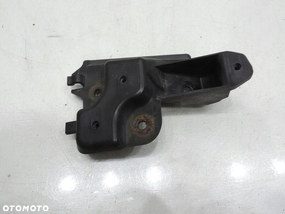 MOCOWANIE LAMPY LEWY TYŁ AUDI A6 C6 AVANT - 4