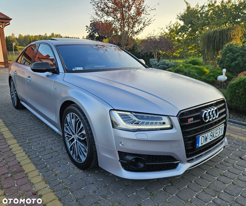 Audi S8 - 6