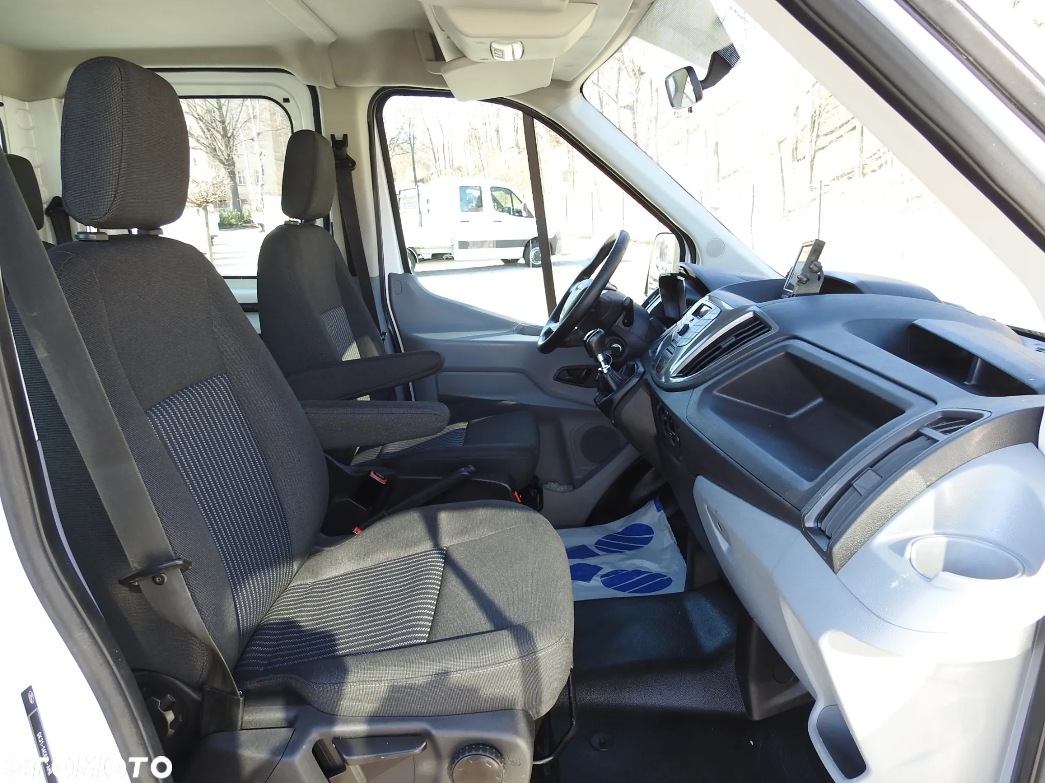 Ford TRANSIT  WYWROTKA PODWÓJNA KABINA DOKA 6 MIEJSC TEMPOMAT KLIMATYZACJA 130KM [ C66826 ] - 37