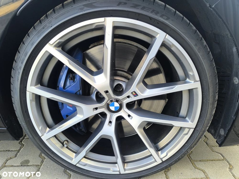 BMW Seria 8 - 22