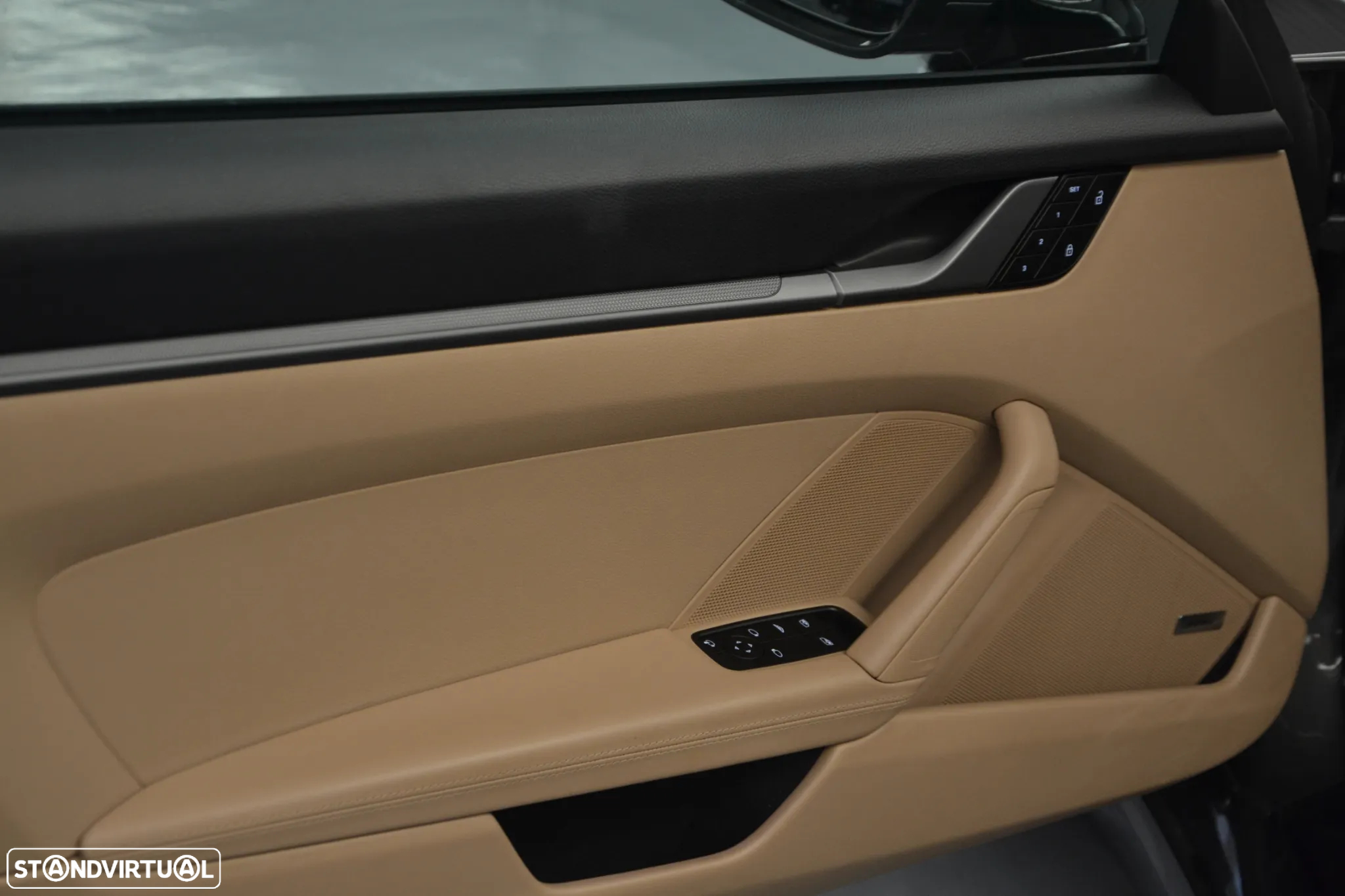Porsche 911 (992) Carrera 4S PDK - 23