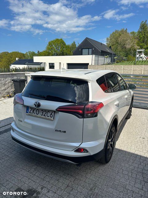 Toyota RAV4 2.0 D-4D Premium 4x2 - 4