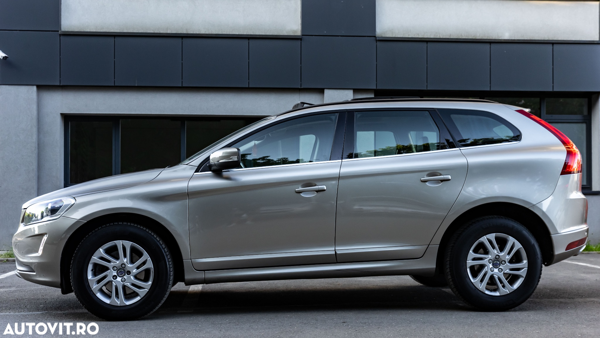 Volvo XC 60 D4 Geartronic Summum - 15