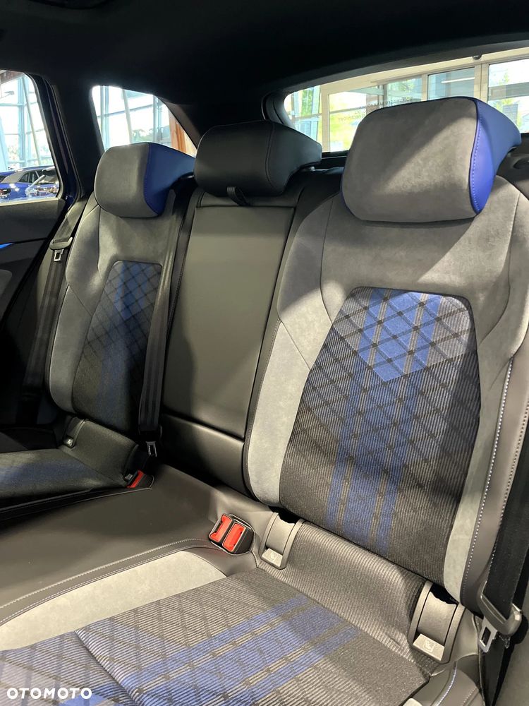 Volkswagen Golf Variant 2.0 TSI 4Motion R - 29