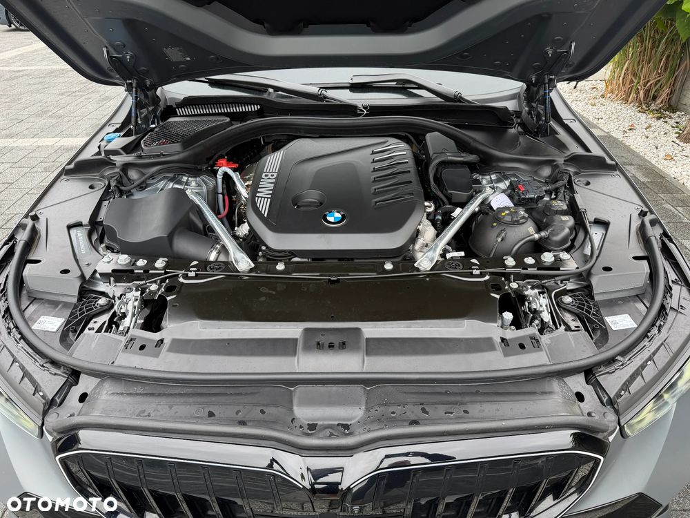 BMW Seria 5 540d xDrive mHEV M Sport - 33