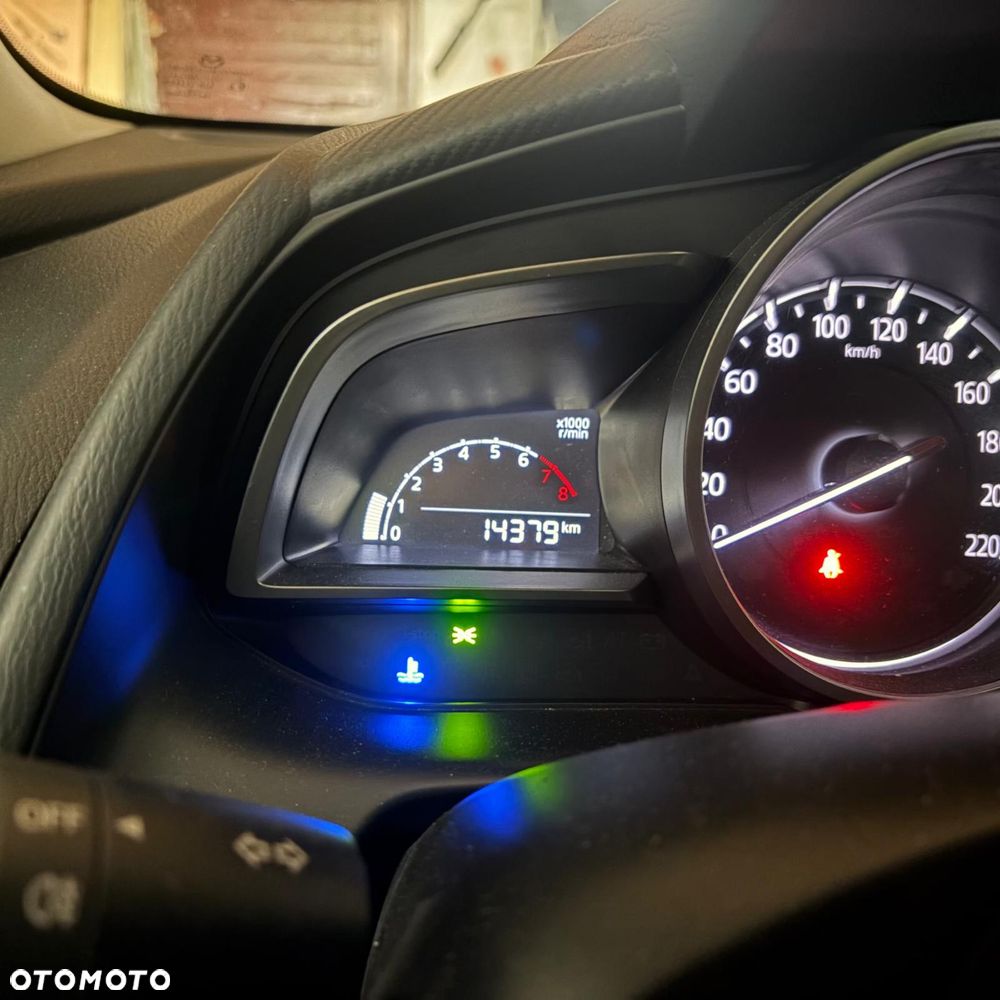 Mazda 2 - 6