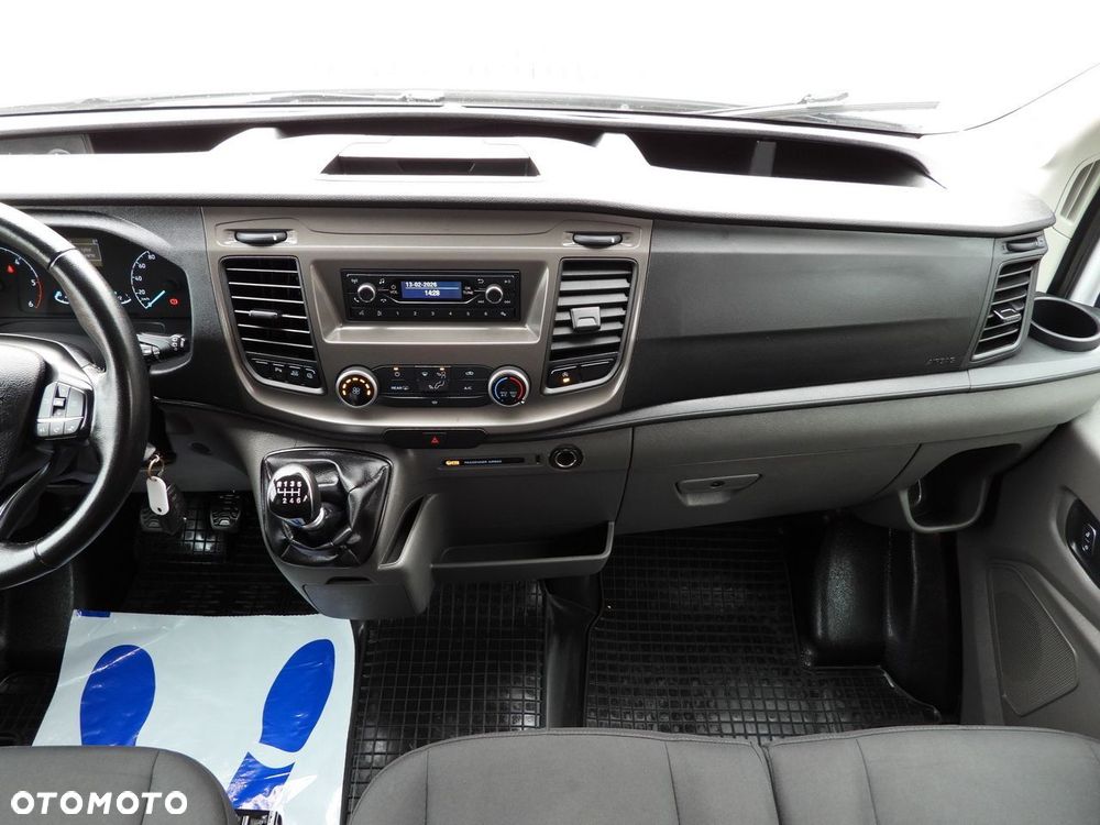 Ford TRANSIT BUS 9 MIEJSC TEMPOMAT LEDY KLIMATYZACJA  130KM - 29