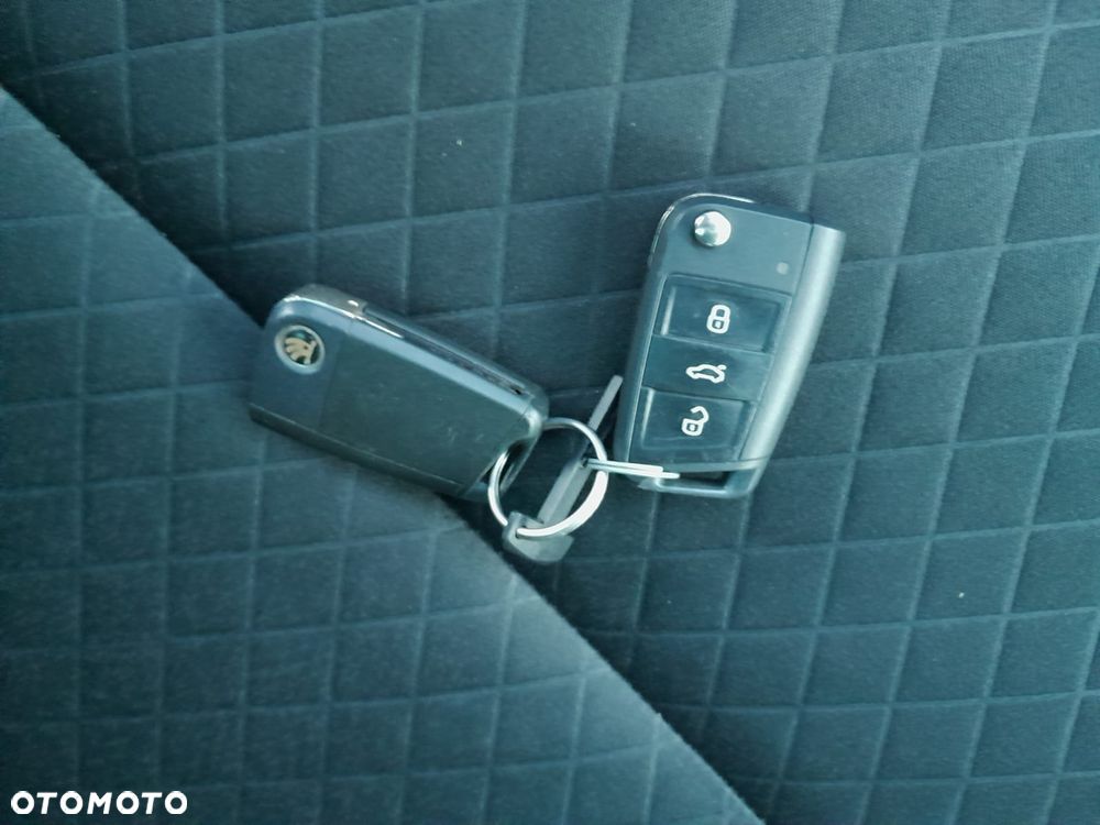 Skoda Octavia 2.0 TDI DSG Premium Edition - 14