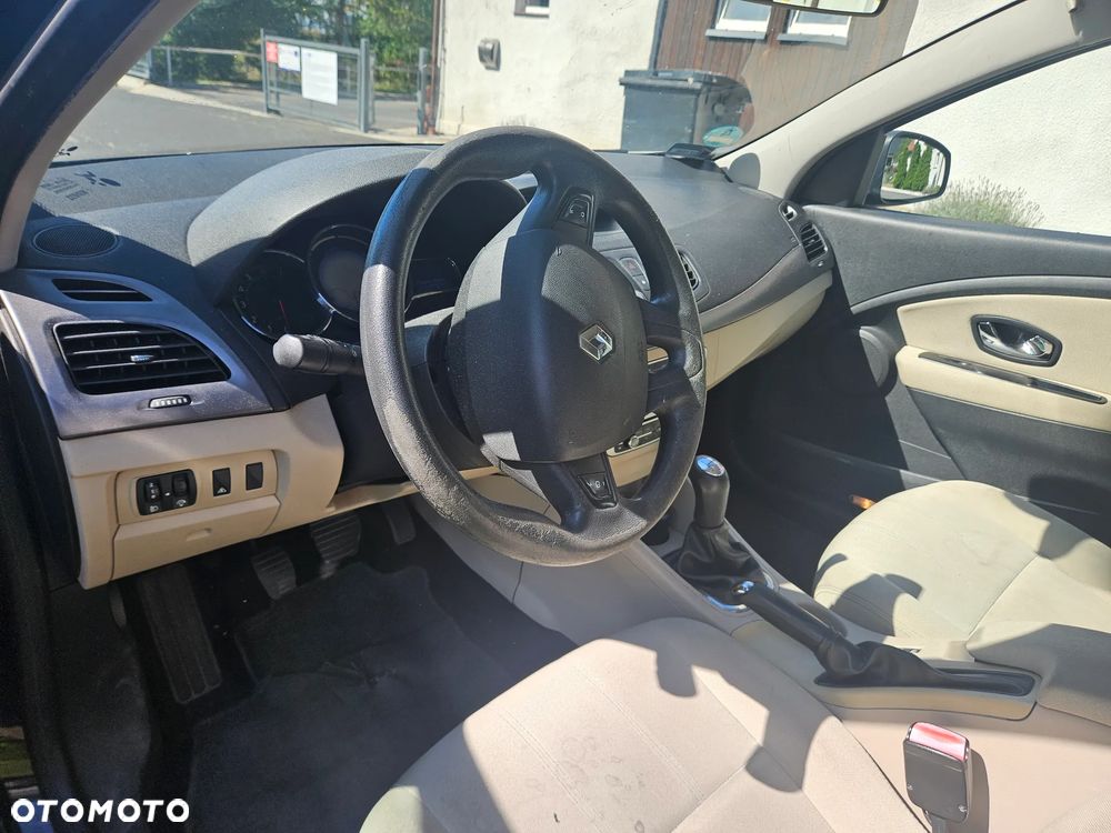 Renault Fluence 1.6 16V Dynamique - 6