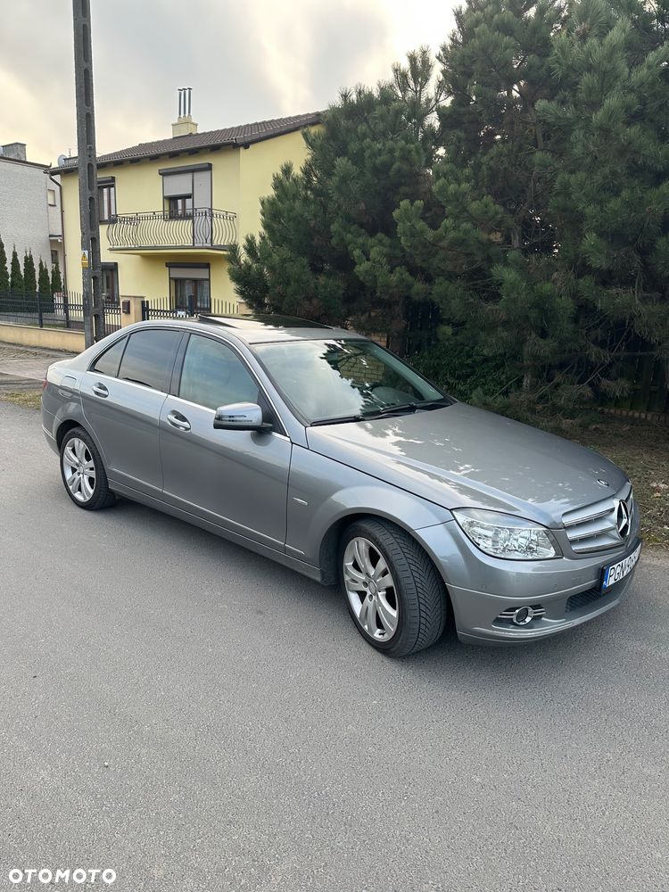 Mercedes-Benz Klasa C 180 CGI Automatik BlueEFFICIENCY Avantgarde - 8