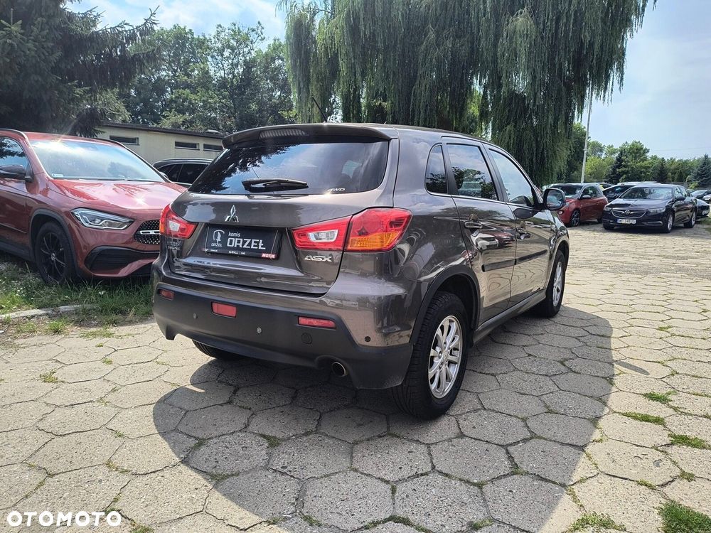 Mitsubishi ASX - 5