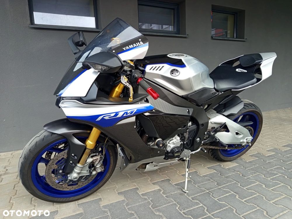 Yamaha R1 - 29