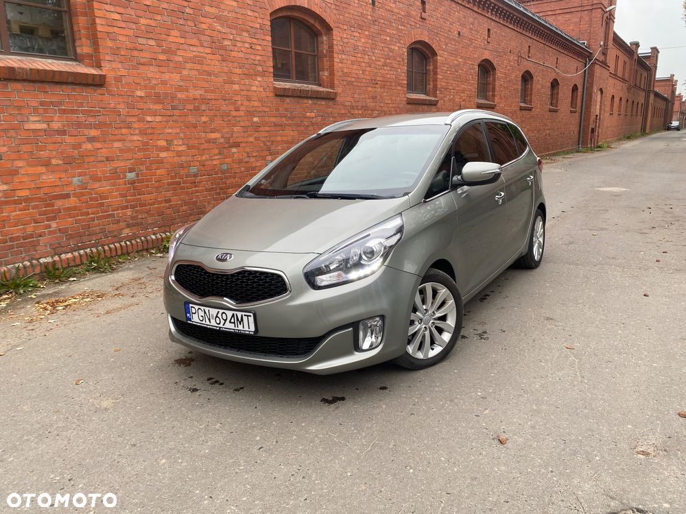 Kia Carens 1.7 CRDi M 7os EU6 - 16
