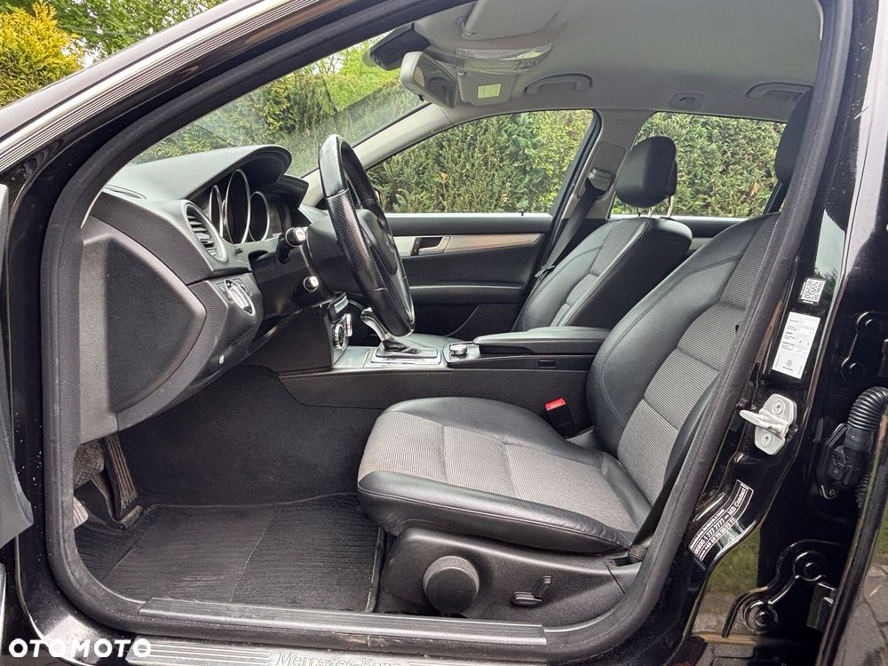 Mercedes-Benz Klasa C 220 CDI 7G-TRONIC Avantgarde Edition - 27